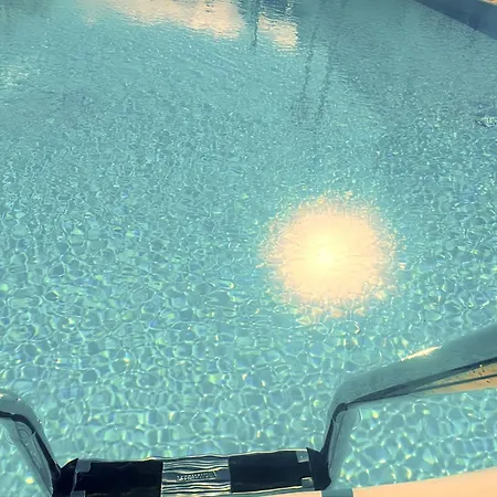 Bellissima With Pool And Wi-fi, 200m From The Sea In Puerto del Carmen (Lanzarote)