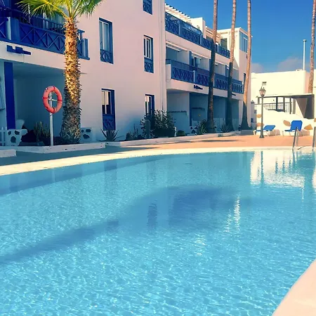Bellissima With Pool And Wi-fi, 200m From The Sea In Apartamento