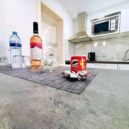 Lägenhet Bellissima With Pool And Wi-fi, 200m From The Sea In Puerto del Carmen (Lanzarote)