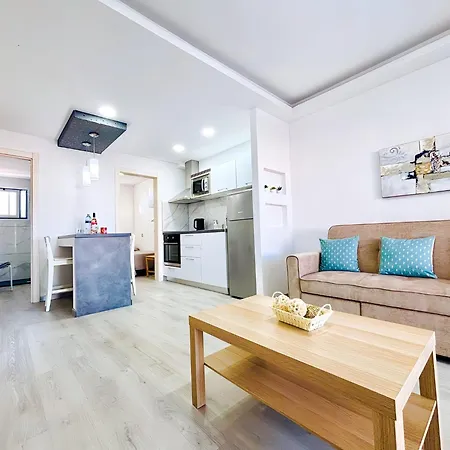 Bellissima With Pool And Wi-fi, 200m From The Sea In Apartment *