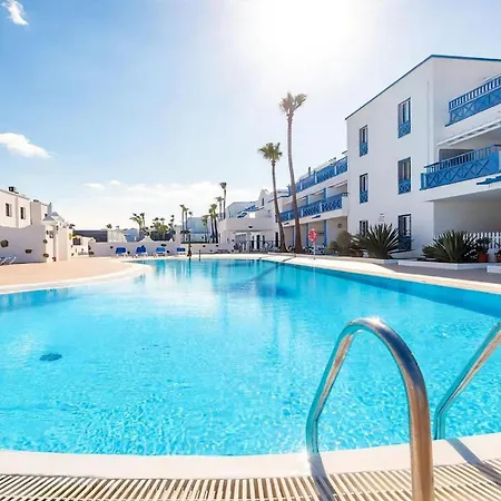 Bellissima With Pool And Wi-fi, 200m From The Sea In