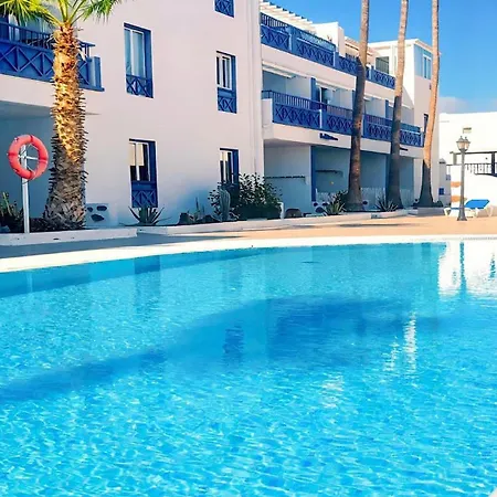 Apartment Bellissima With Pool And Wi-fi, 200m From The Sea In Puerto del Carmen (Lanzarote)