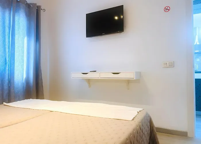 아파트 Bellissima With Pool And Wi-fi, 200m From The Sea In *