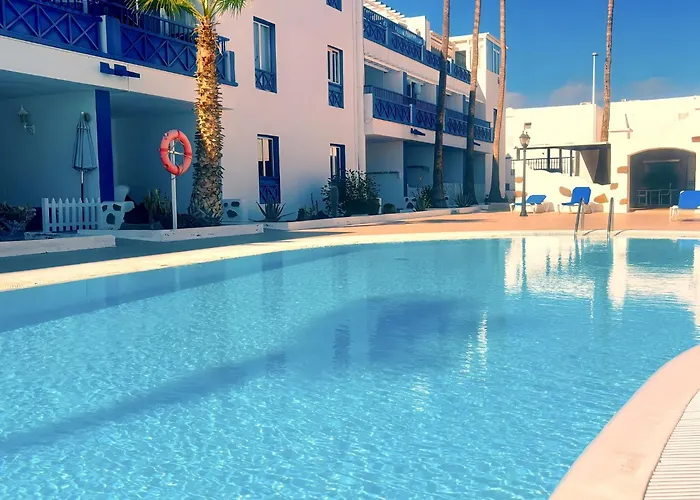 Bellissima With Pool And Wi-fi, 200m From The Sea In 아파트