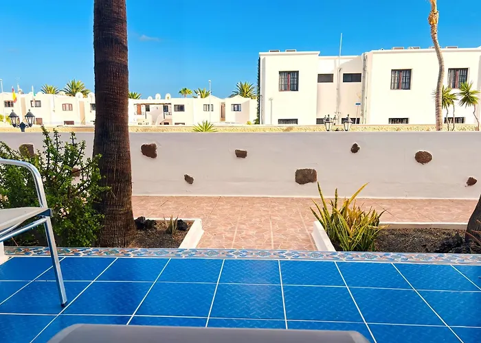 Bellissima With Pool And Wi-fi, 200m From The Sea In 아파트 *