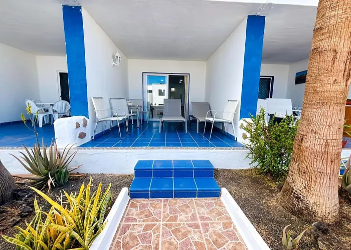 Bellissima With Pool And Wi-fi, 200m From The Sea In