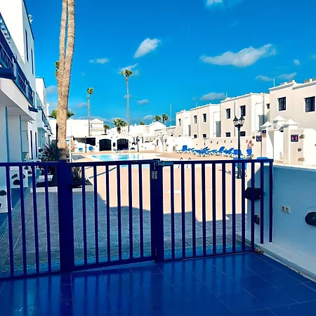 Daire Bellissima With Pool And Wi-fi, 200m From The Sea In Puerto del Carmen (Lanzarote)